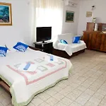 By The Sea Promajna, Makarska - 2588 アパート *